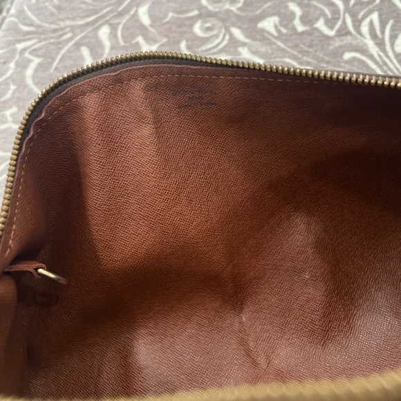 Louis Vuitton Classic - Picture 4 of 6